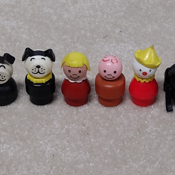Fisher-Price Other - Fisher-Price Colorful Wooden Figures Set